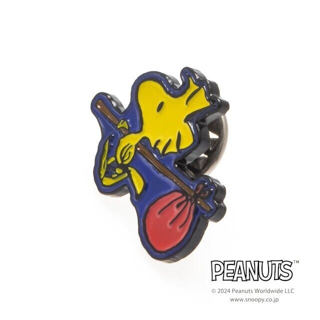 Peanuts Snoopy Woodstock CARRY Lapel Pins Brooch Japan Limited