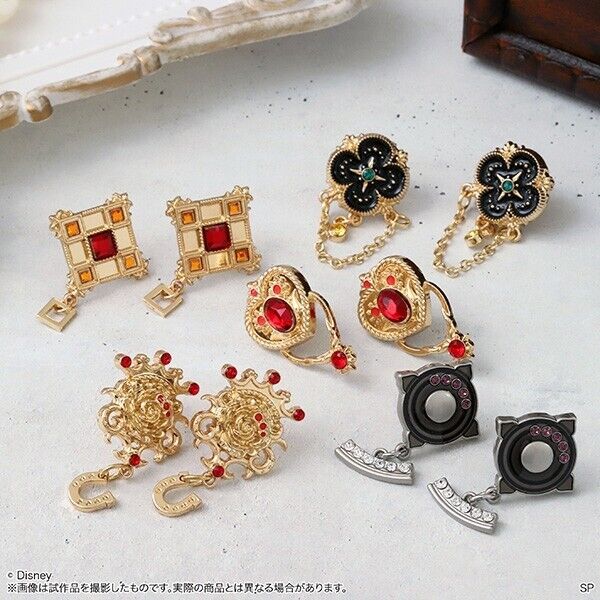 Disney Twisted Wonderland Heartslabyul Riddle Rosehearts Earrings Japan Limited