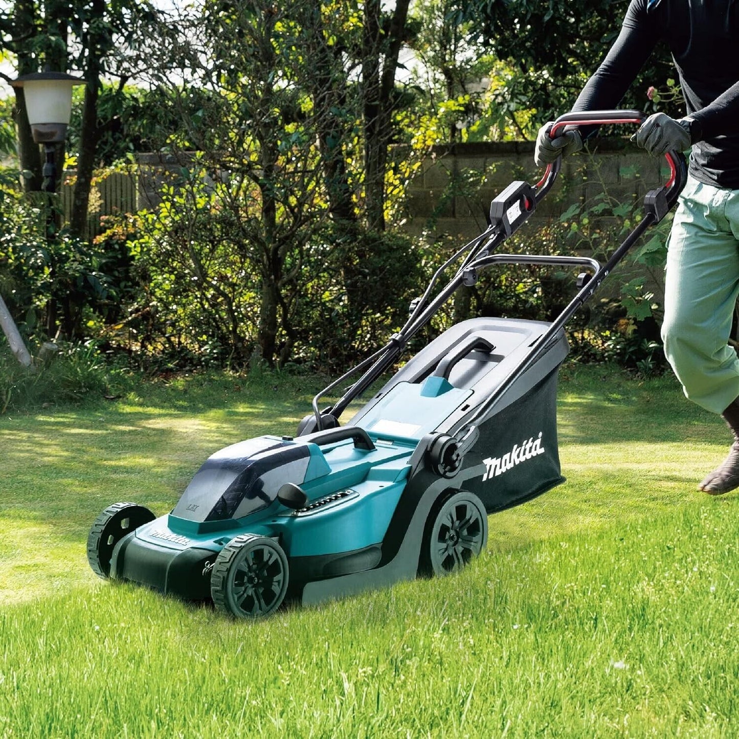 MLM330DZ Cutting Width 330mm Makita 18V Cordless Push Lawn Mower Body Only