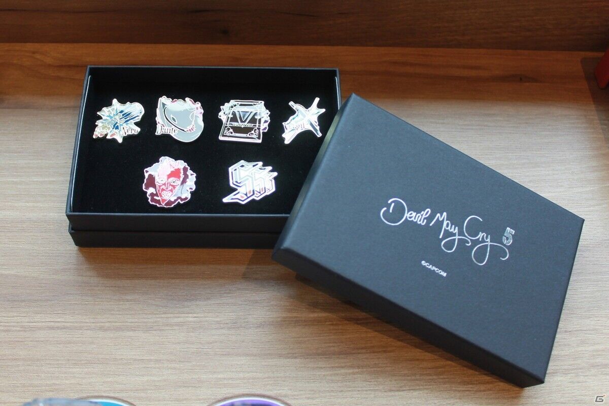 Devil May Cry 5 Lapel Pins Collection Complete 5 Set Capcom Cafe Japan Limited