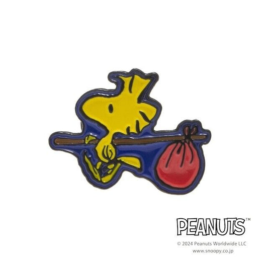 Peanuts Snoopy Woodstock CARRY Lapel Pins Brooch Japan Limited