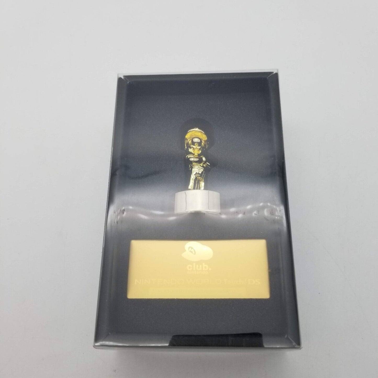 Club Nintendo Platinum Member Mario Gold Statue figure From Japan