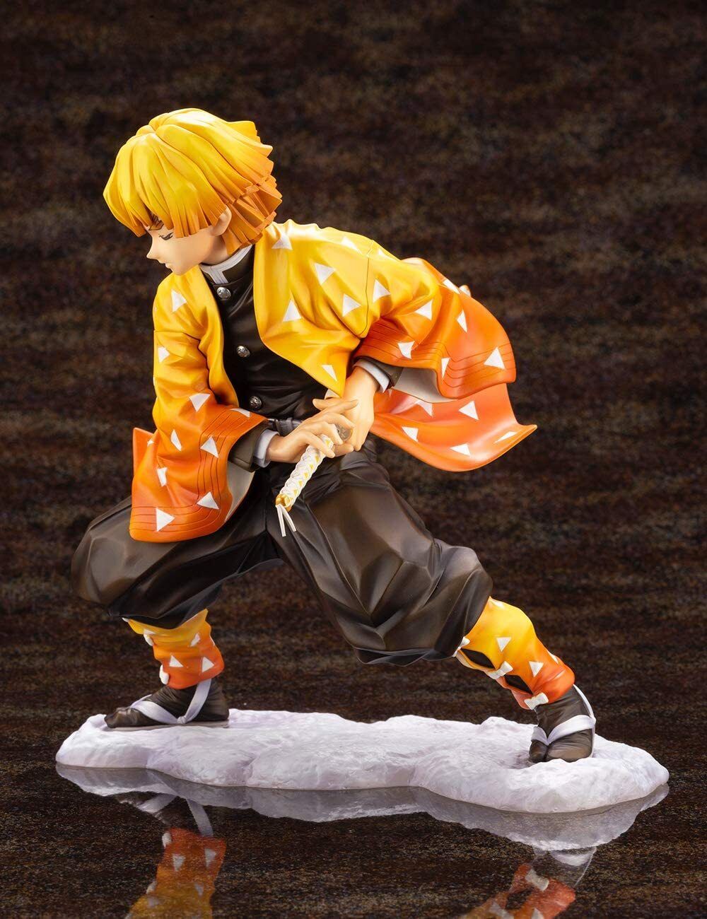 Kotobukiya Japan new Demon Slayer Zenitsu Agatsuma 1/8scale PVC Figure